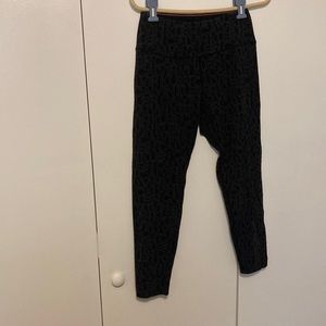 Calvin Klein Performance Stretch Women’s Size Medium Black/Gray 3/4 Leggings